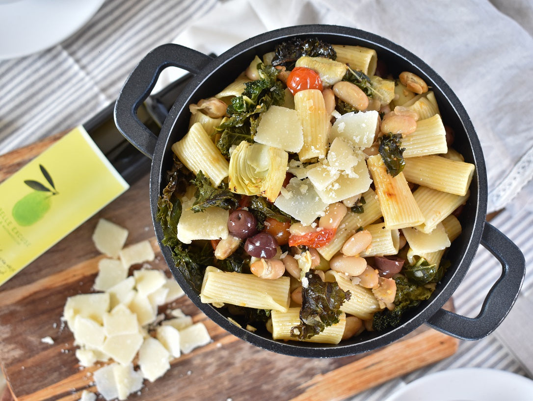 Mediterranean pasta with white beans and olive oil