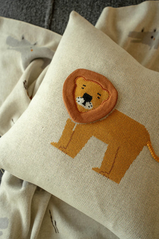 Kids Knit Pillow | Two models