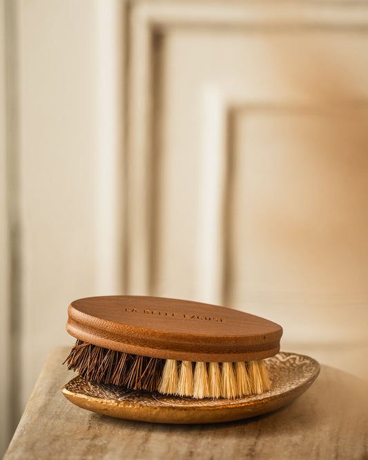 La Belle Excuse Wooden Vegetable Brush