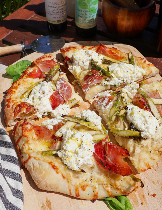 Asparagus, Ricotta & Prosciutto Pizza on the Grill