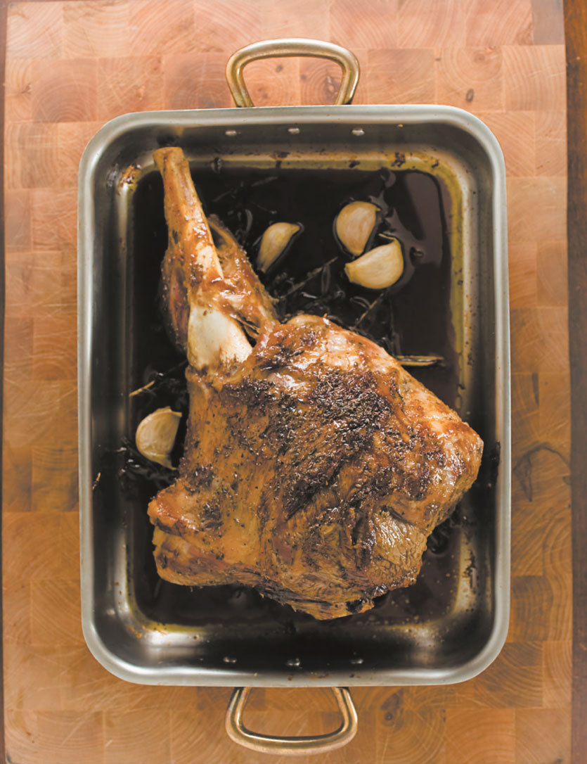 Leg of lamb with lemon and mountain oregano