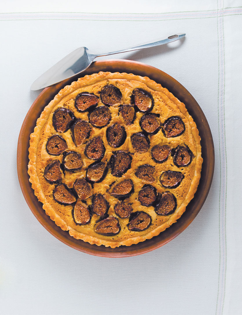 Figs and almond paste pie with olive oil crust