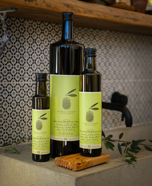 Extra virgin black olive oil (first cold pressing)